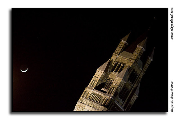 Moon and Tilted Tower  20080507_KG0I1092 (97494997)