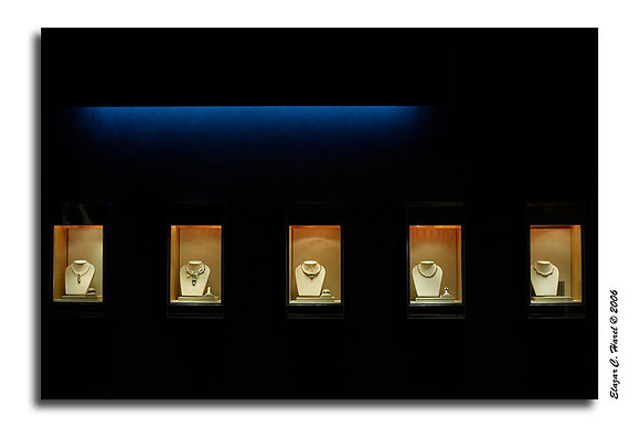 How much is that necklace in the window 20061207_KG0I4831 (72270983)