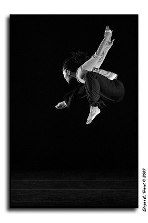Jump 20070224_KG0I2619bw (75808299)